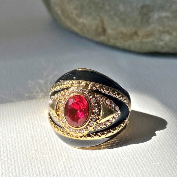 NEW Heirloom Collection Ruby & Rhinestone Statement Ring - Picture 4 of 16